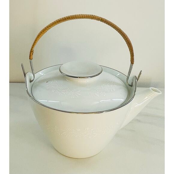 Noritake White Tea Set with Silver Accents - Picture 7 of 15